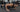 Image d'un homme qui fait des pompes dans une salle de sport.